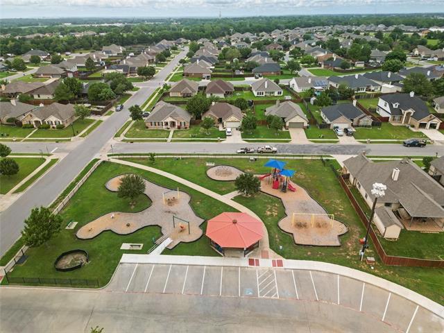 Building Photo - 1018 Karen St