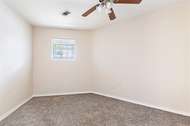 Building Photo - 108 Harbour Town Cir