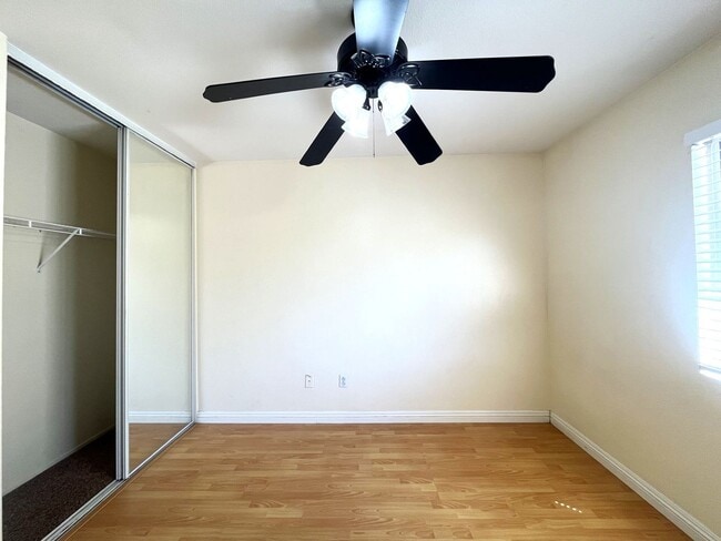 Building Photo - 4 bed, 2.5 bath located in Corona, CA!