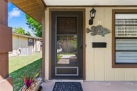 Building Photo - 1980 Tahitian Pl