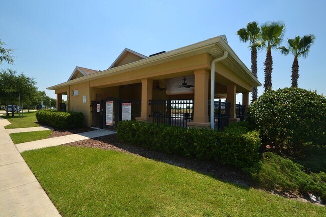 Building Photo - Beautiful 3/2 home near Lake Nona ~ Fenced In Yard ~ LVP & Tile Flooring ~ Community Pool!