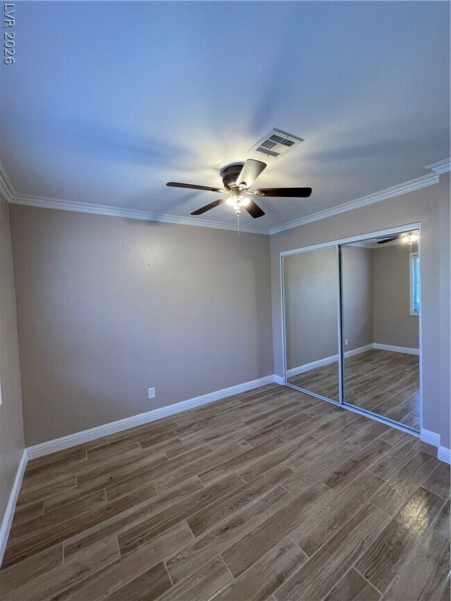 Building Photo - 717 Nectarine Ct