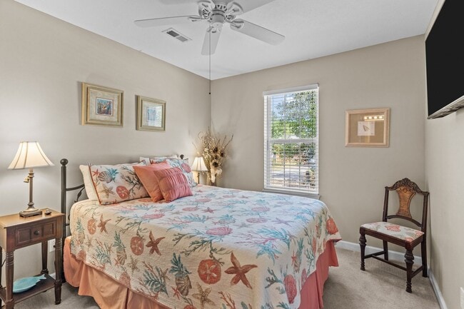 Building Photo - PERFECT "WORK FROM HOME" LOCATION FOR JAN-MAY of 2026