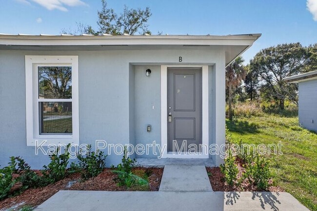 Building Photo - 1115 F Ave