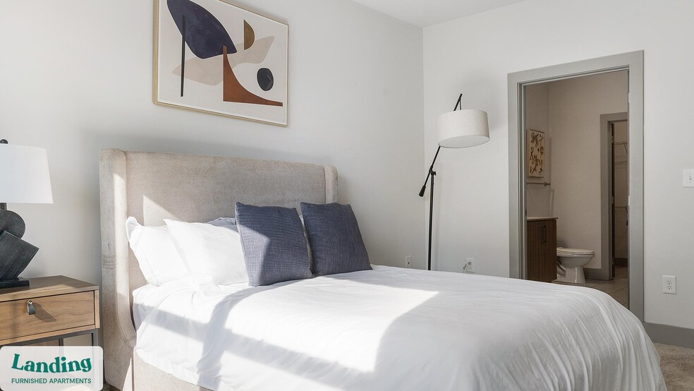 Building Photo - 930 Howell Mill Rd NW