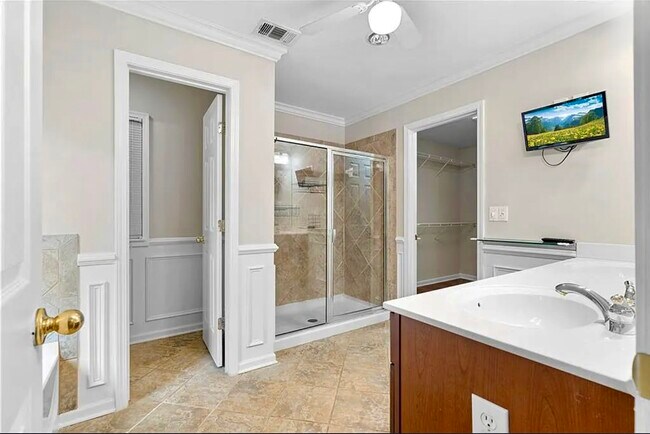 Building Photo - 6061 Farrell Way