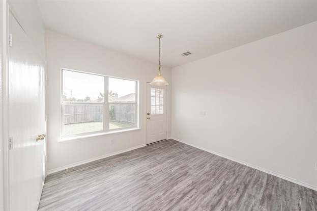 Building Photo - 703 Donny Brook Dr