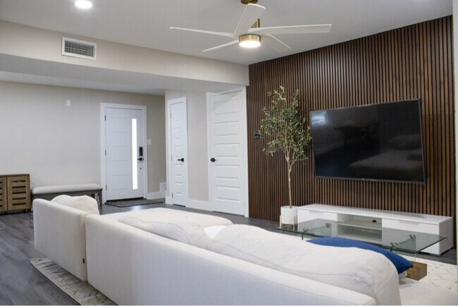 Building Photo - 1209 Northridge Dr
