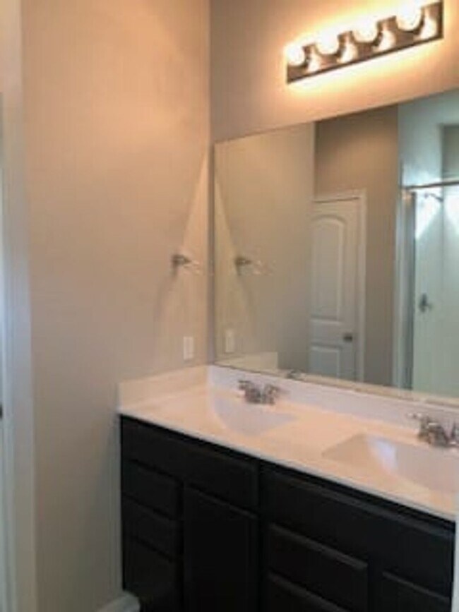 Building Photo - House for lease in Georgetown