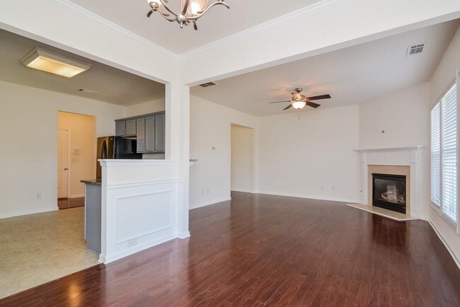 Building Photo - 5780 Weddington Dr