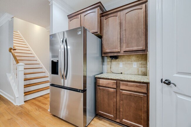 Building Photo - Spacious 4BR Townhome with Elevator in the Heart of Pooler