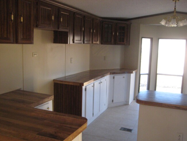 Building Photo - 488 Will Holt Rd