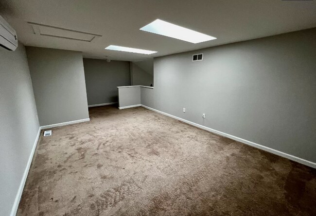 Building Photo - 3 Bedroom 2.5 Bath Townhouse in Woodlands Community of West Chester