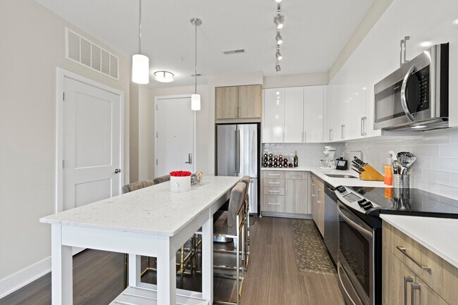 Building Photo - 145 Riverhaven Dr