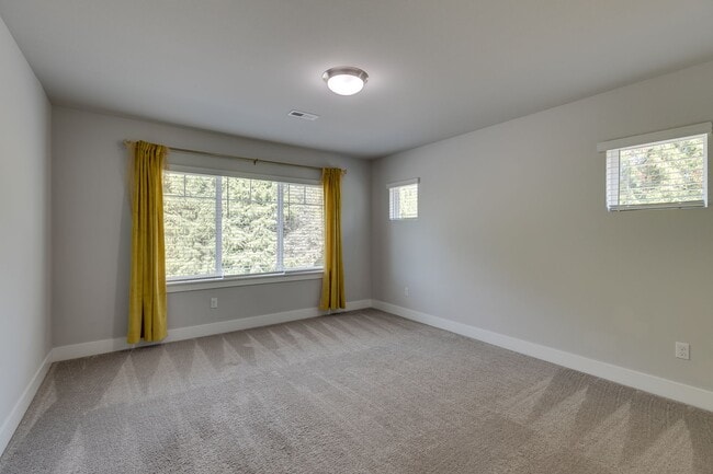 Building Photo - Seattle Hill Road Area Beautiful 5 Bedroom...