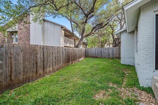 Building Photo - 4413 Whispering Valley Dr