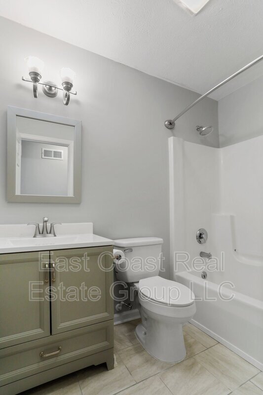 Building Photo - 339 Clifford Dr