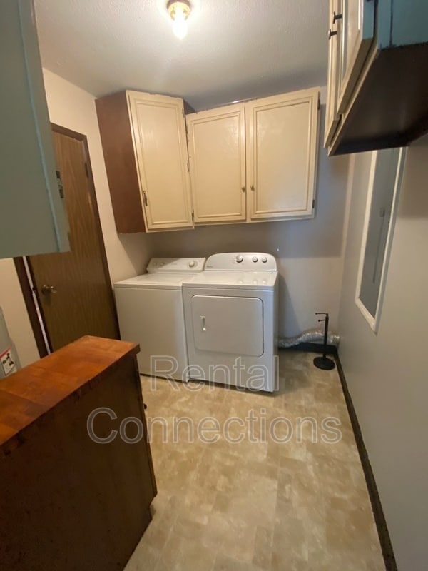 Building Photo - 502 Timothy Ln