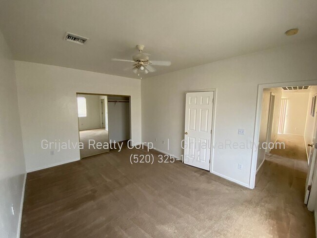 Building Photo - 1410 E Lee St