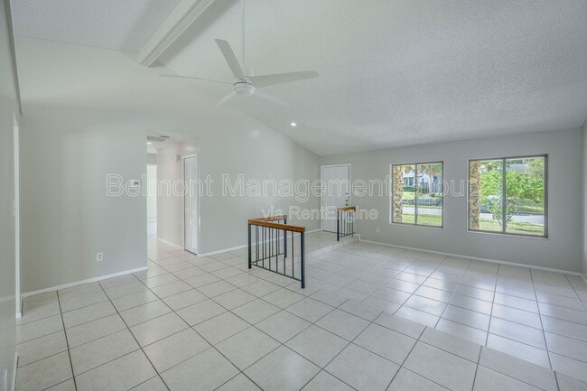 Building Photo - 605 Antilla Ave