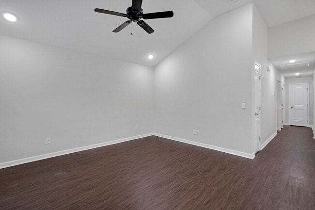 Building Photo - 3bd 2ba HOME FOR RENT!