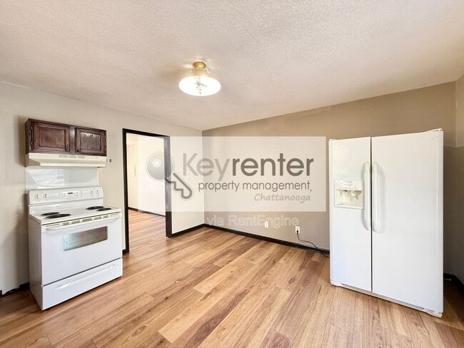 Building Photo - 3806 Kellys Ferry Rd