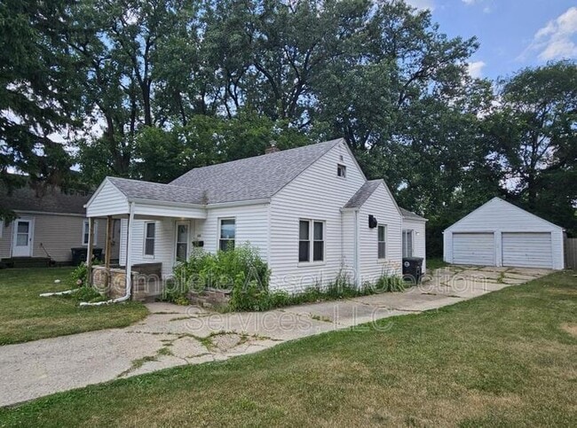 Building Photo - 110 N Lake Park Ave