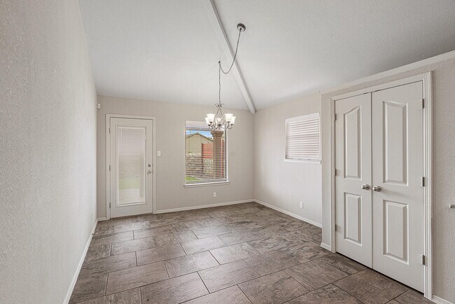 Building Photo - 11100 Bullseye St