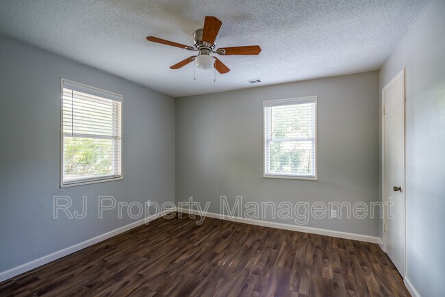 Building Photo - 5998 Polk St