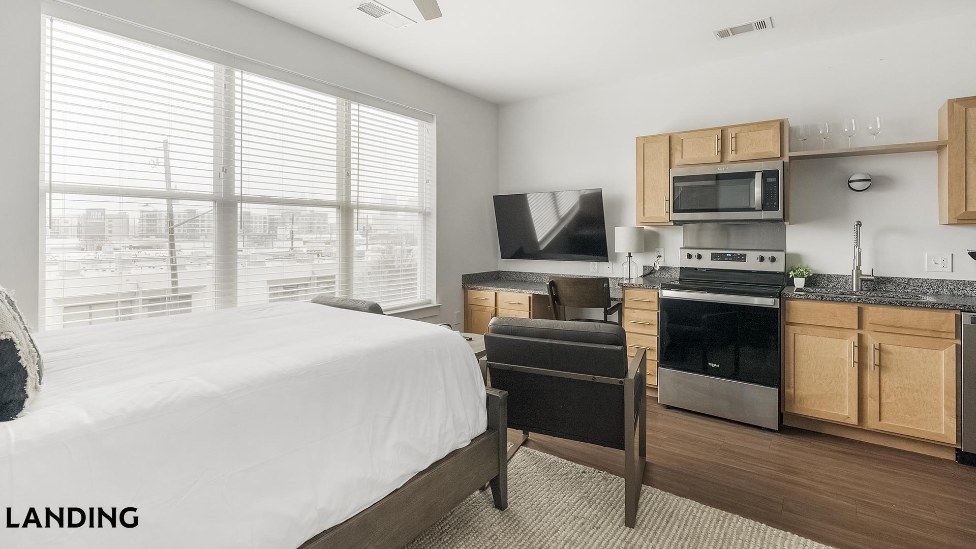 Building Photo - 302 13th St S