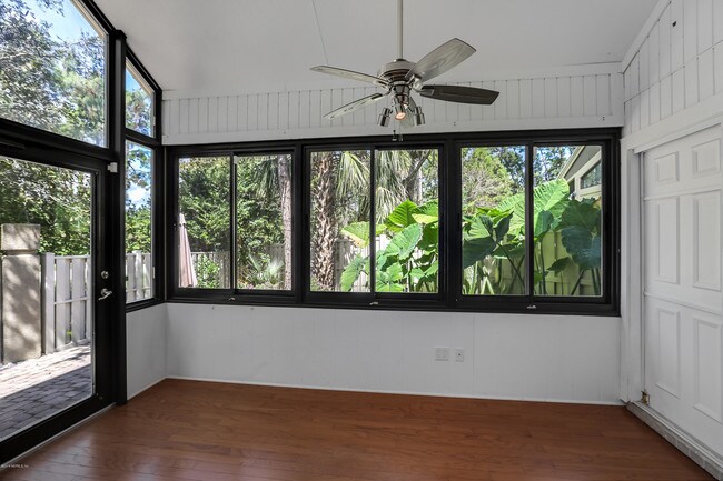 Building Photo - 1 Turtleback Trail