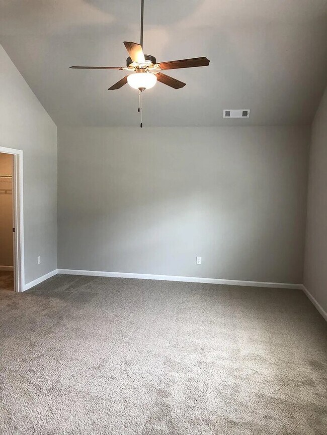 Building Photo - 1155 Oak Hollow Ln