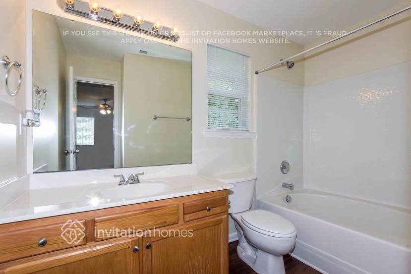 Building Photo - 163 Ashmont Dr