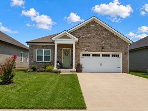 Building Photo - 830 Poplar Log Dr