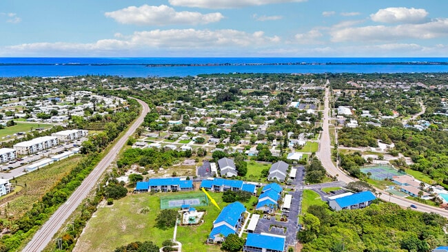 Building Photo - 1637 NE Nautical Pl