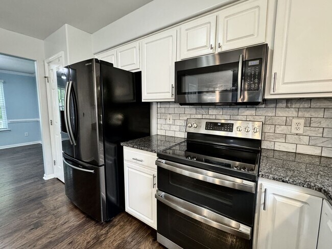 Building Photo - Ready 06-25-26! 4-Bedroom Home in Ocean Lakes! Nearby Bases - Fenced Backyard - Attached Garage!