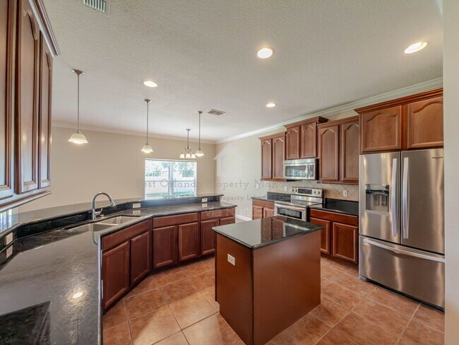 Building Photo - 5109 Legacy Oaks Dr