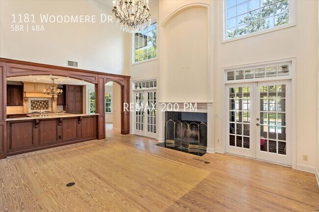 Building Photo - 1181 Woodmere Dr