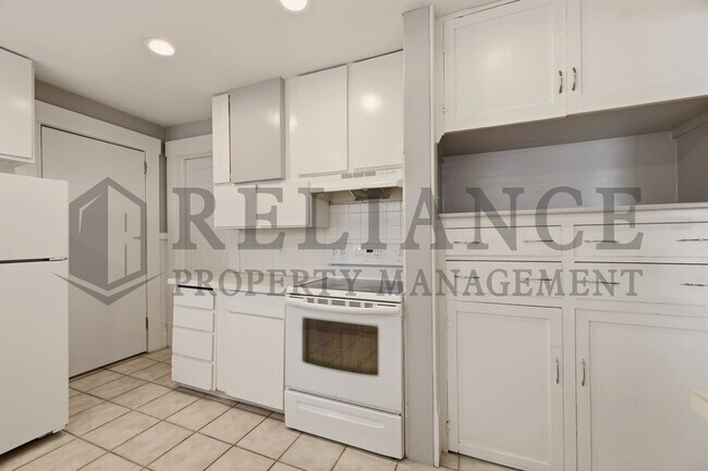 Building Photo - 111 N Clifton Ave