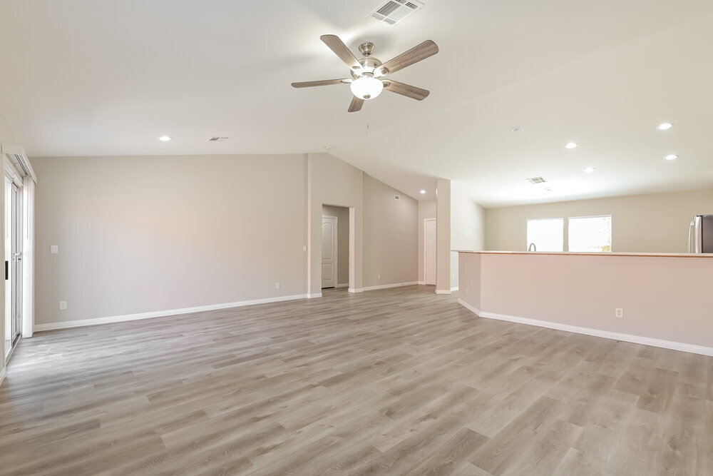 Building Photo - 1075 Silver Star St