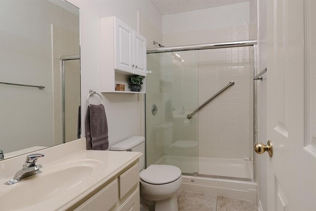Building Photo - 15 S Avonlea Cir