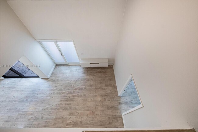 Building Photo - 20945 Bay Ct