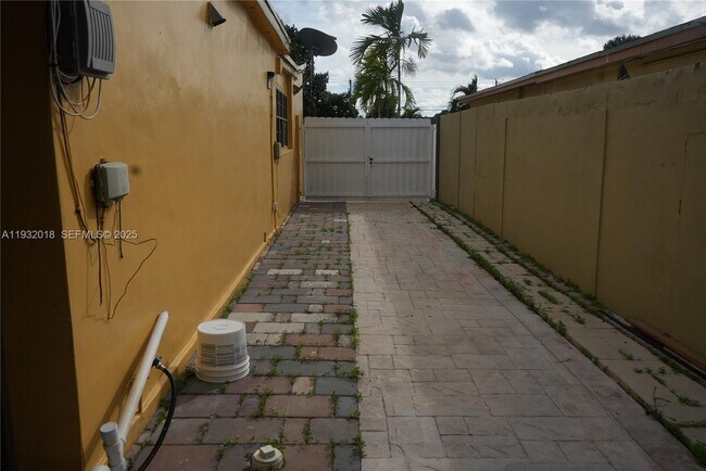 Building Photo - 3285 NW 97th St