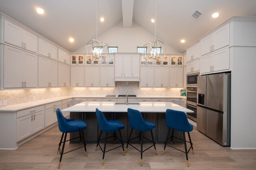 Building Photo - 4430 Windy Oaks Dr