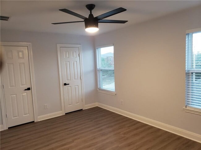 Building Photo - 6517 Kirkwynd Dr