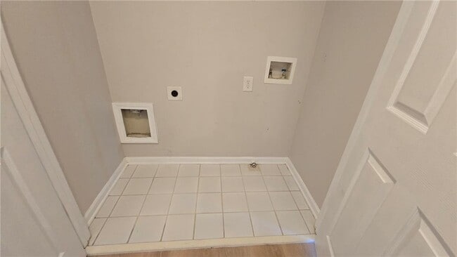 Building Photo - 6099 Prestwood Dr