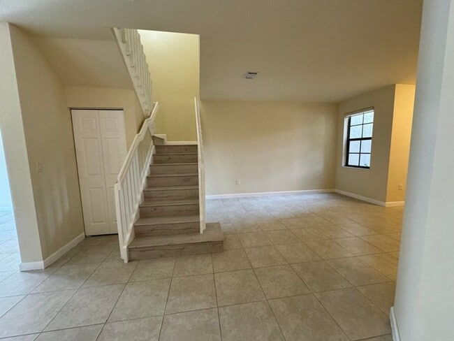 Building Photo - 3317 W 90th St