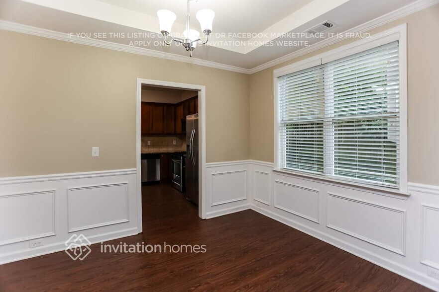 Building Photo - 3100 Delacorte Dr