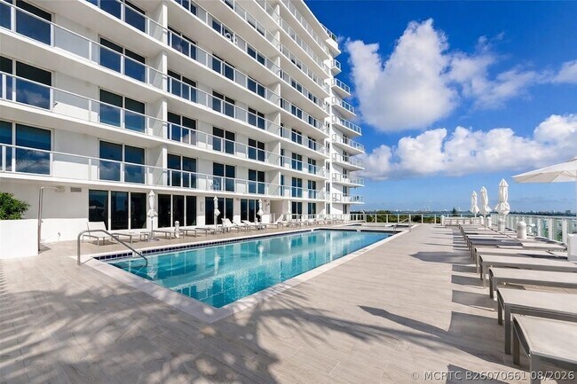 Building Photo - 4250 Biscayne Blvd