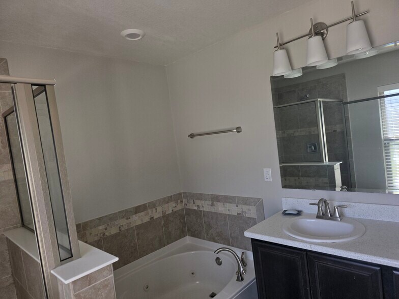 Building Photo - 108 San Mardeen Ct